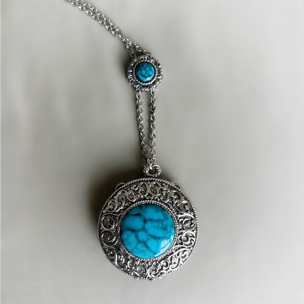 Faux Turquoise Locket - Picture 3 of 5